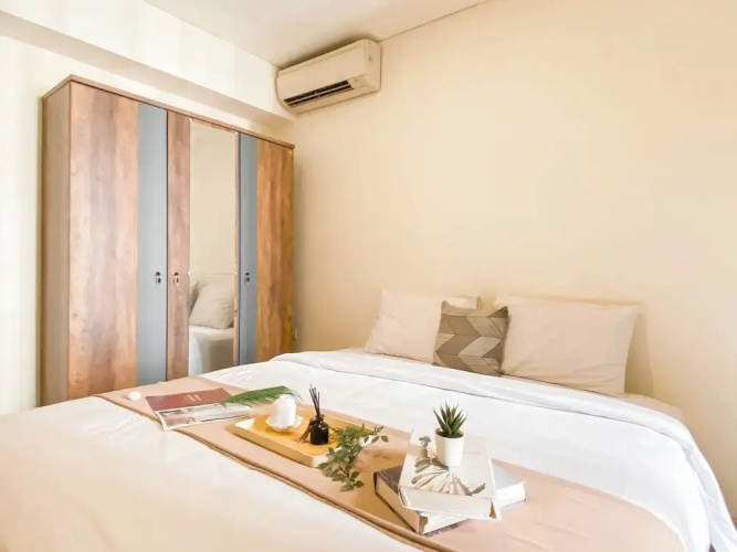 Basic 1Br With Extra Room At Meikarta Apartment