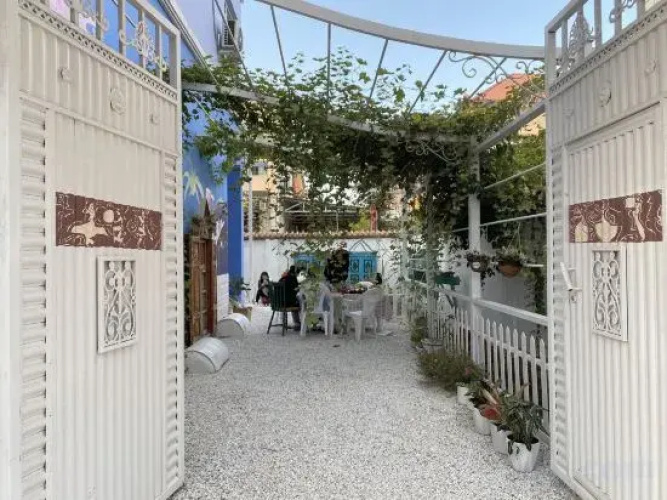 Yining Yueye Homestay