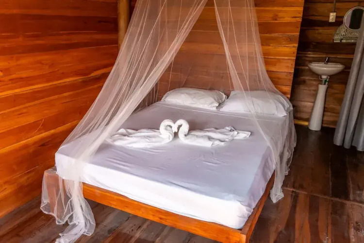 The Mompe Hostal Beach