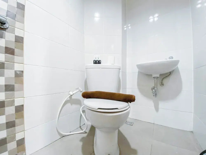 Modern Look and Homey Studio Apartment The Alton