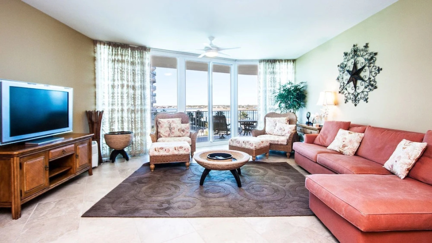 Bayside Condo With Spacious Balcony - Unit Crd0201