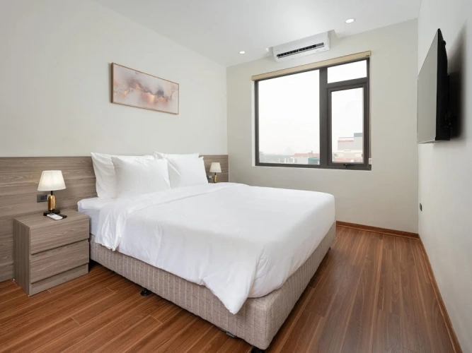 Deluxe Quadruple room with city view