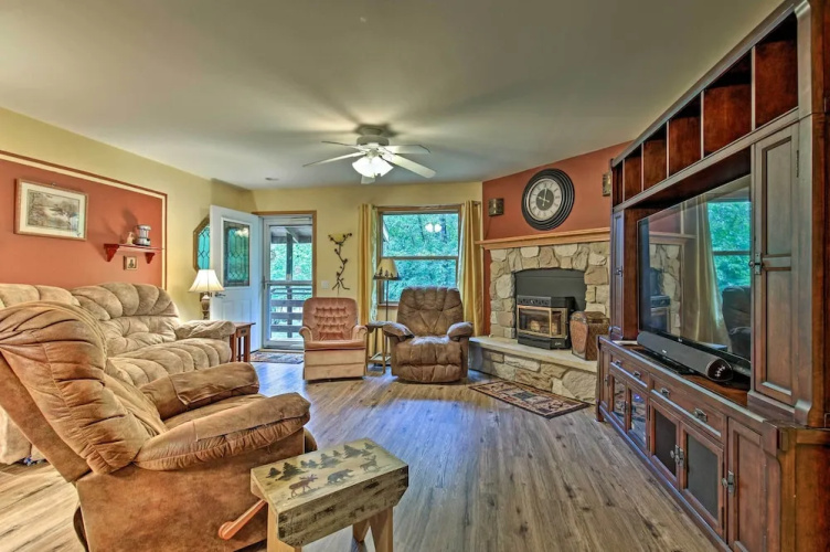 Lakefront Family Getaway w/ Private Deck & Dock!