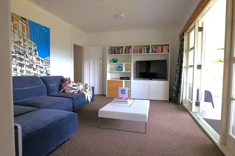 Muriwai Lodge