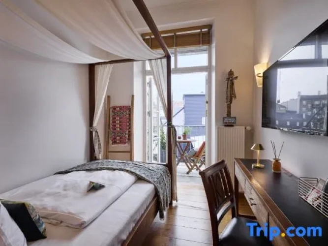 Standard Single room with balcony