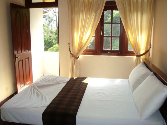 The Kandy Mount Layathraa