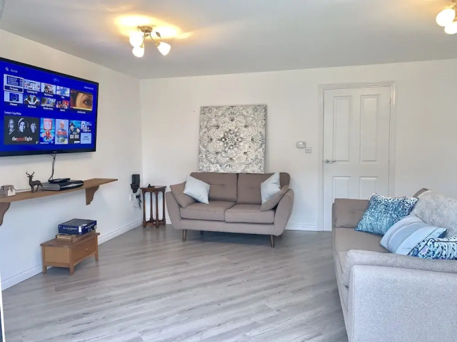 Property with Great Access - Sleeps max7