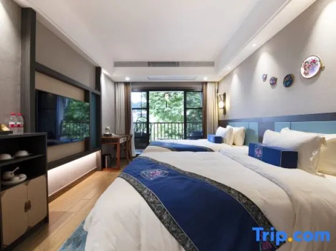 Standard Double Family room with balcony and with river view