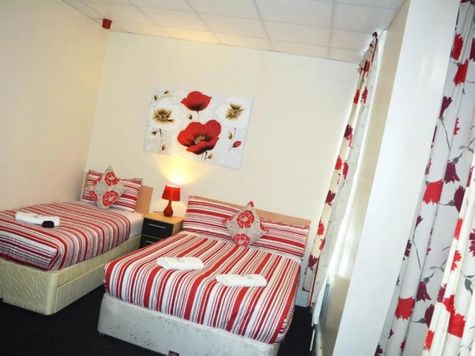 Deluxe Twin Suite