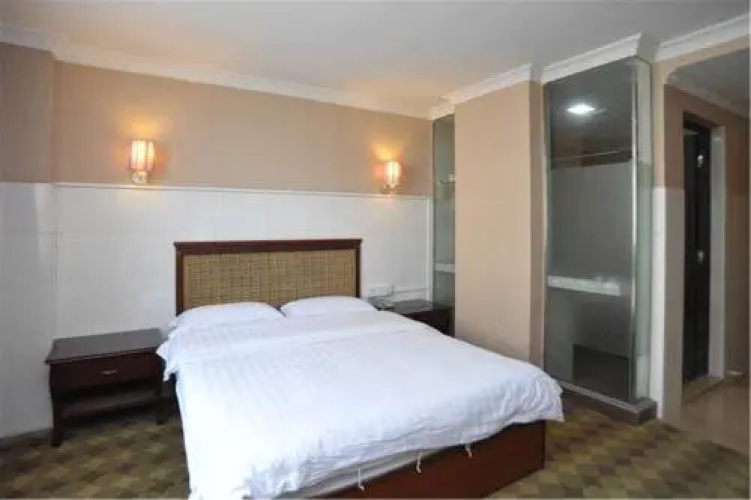 Lian Feng Business Hotel
