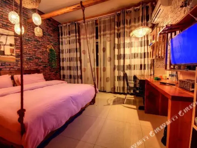 Deluxe Twin Suite