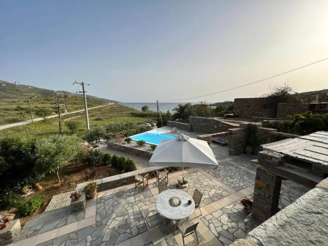 Relax Joy Villa - Easy Beach Access 150m Away