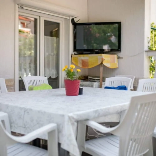 3 Bedrooms Cottage