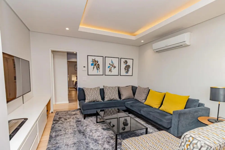 Modern Apartment w Rooftop Deck Scholtz Penthouse