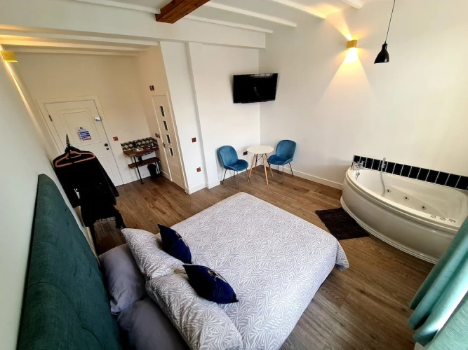 Luxury Suite
