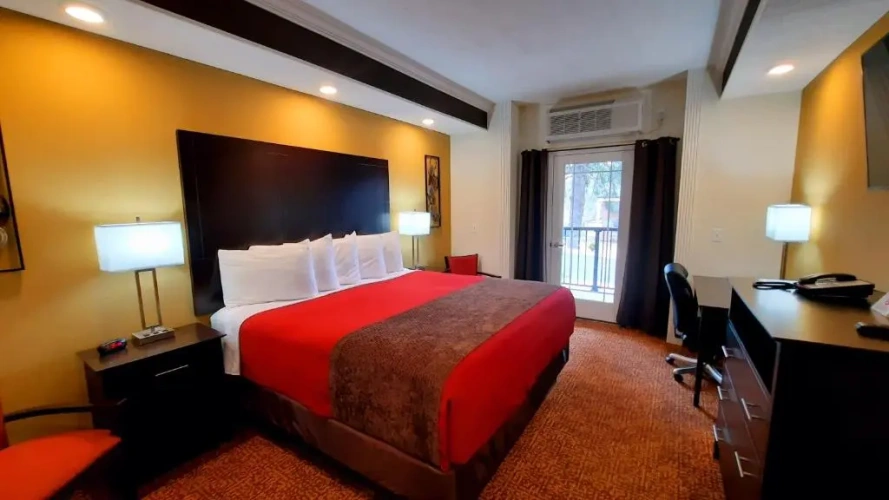 Standard room with balcony