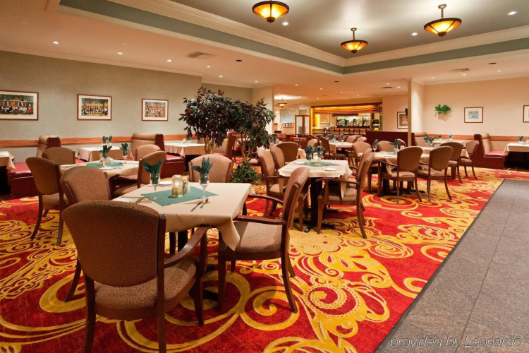 Holiday Inn Winnipeg South by IHG