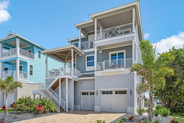 5 Bedrooms Cottage