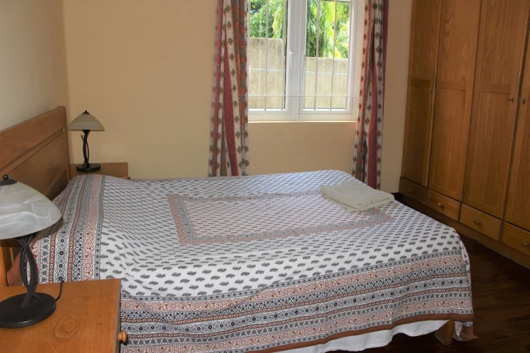 5 Bedrooms Villa