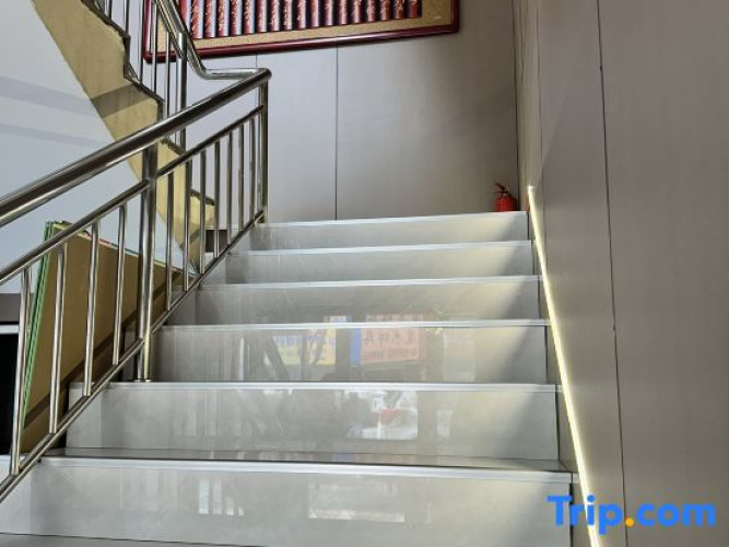 Yulin Mong Kok Business Hotel (Headquarters)