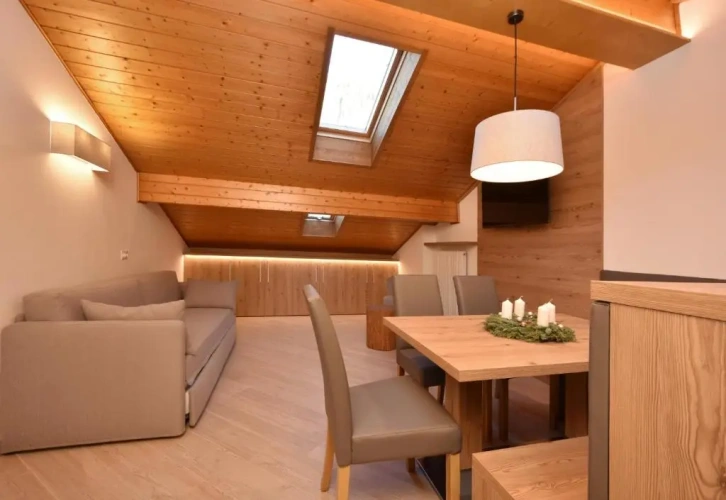1 Bedroom Standard Attic room