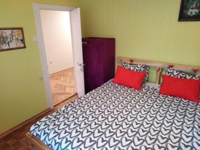 3 Bedrooms Apartment