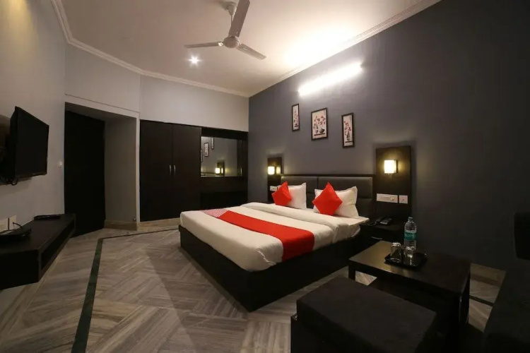 Hotel Vasko by OYO Rooms