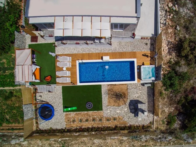 Deluxe Villa