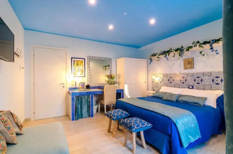 Mediterranean Charm