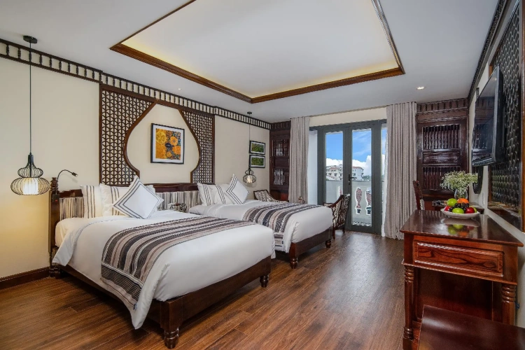 Deluxe Twin room with balcony and with city view