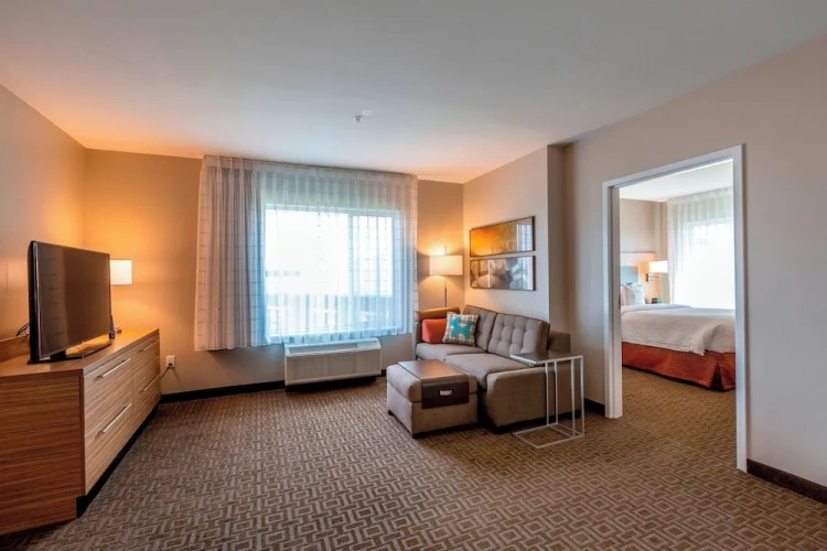 1 Bedroom Suite