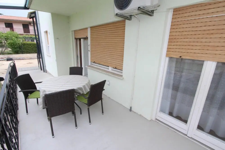 Apartment Oto