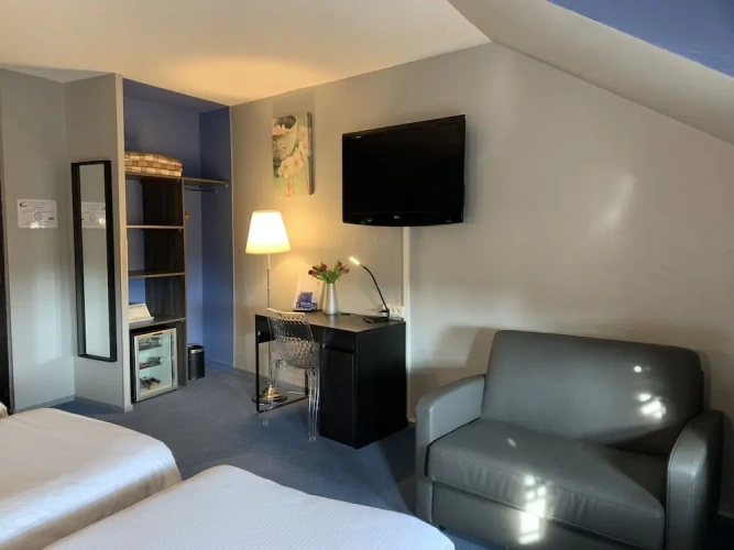 Standard Triple room