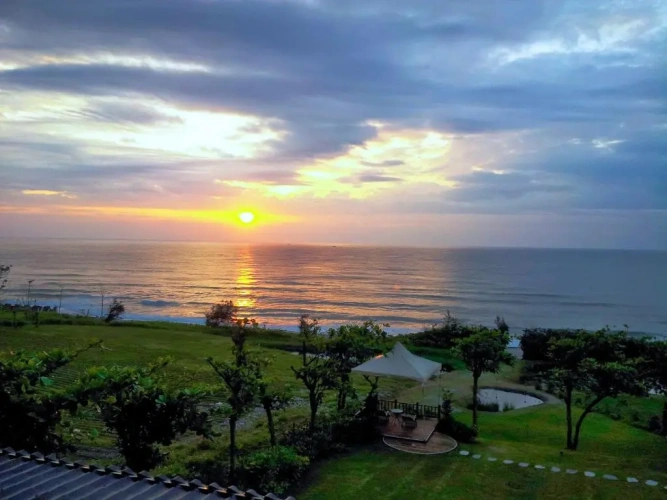 Deluxe Double room with balcony and with sea view