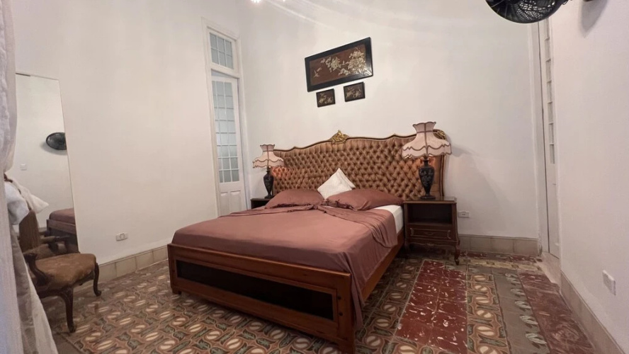 Vapor 156 Boutique Hotel