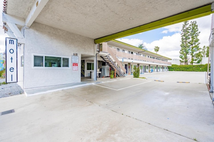 Exclusivo Inn & Suites photo 13