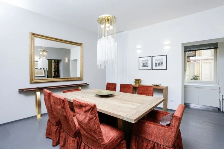 Spanish Steps Deluxe Apartment