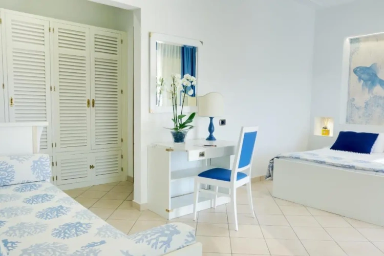 Superior Double room with balcony and with sea view