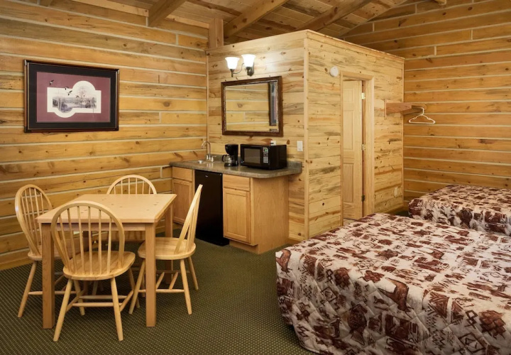 Rock Crest Lodge And Cabins