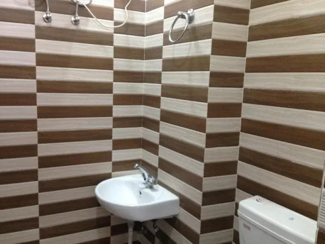 Hotel H M International