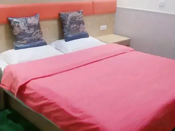 Xinxiang County star Yue express hotel