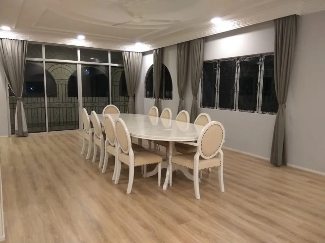 3 Bedrooms Villa with balcony