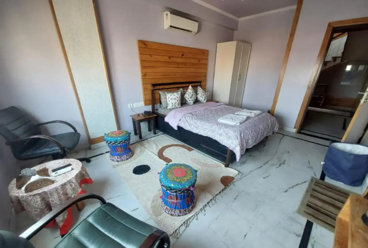 At Home In Lodge