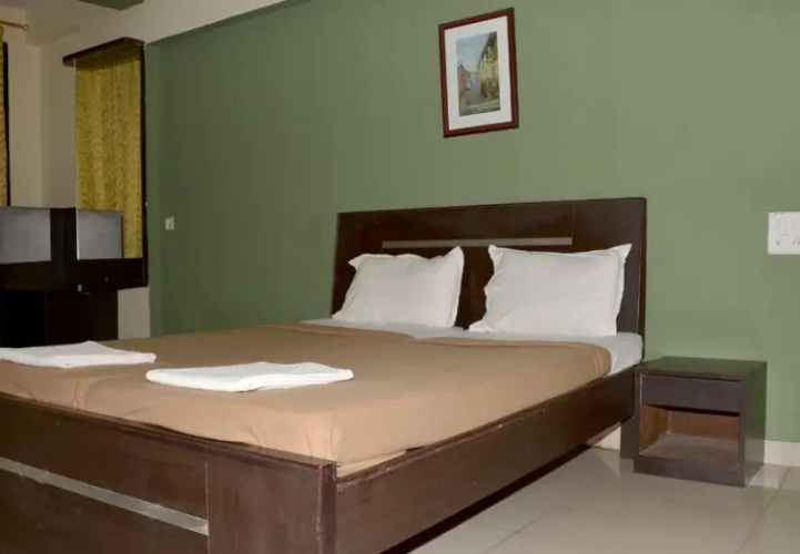 Hotel Z Square