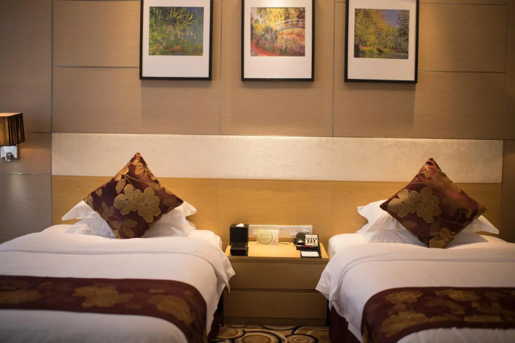 Suzhou Sun Plaza Hotel