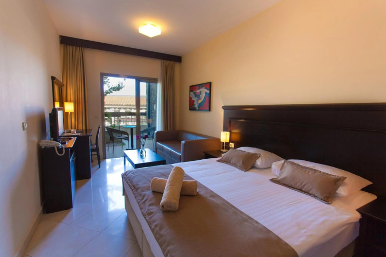 Blue Waves Resort