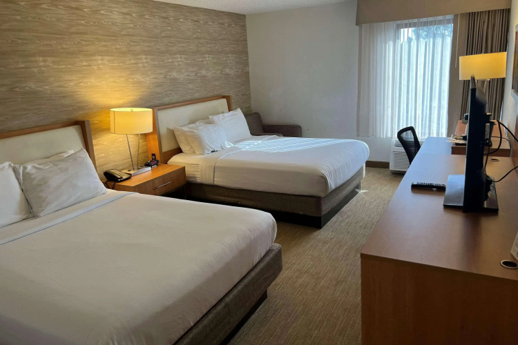 Sleep Inn & Suites