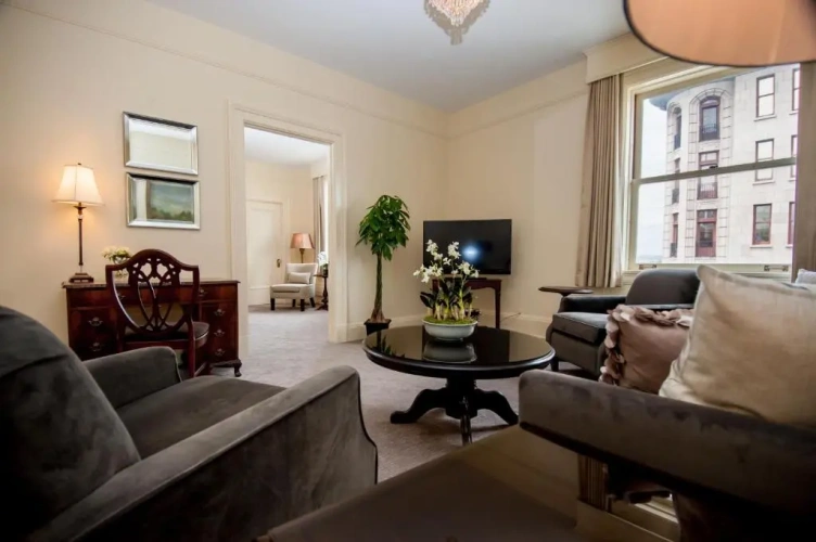 Deluxe Double Suite