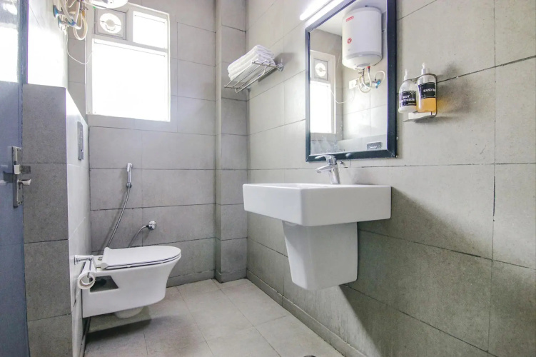 FabHotel Chawla House