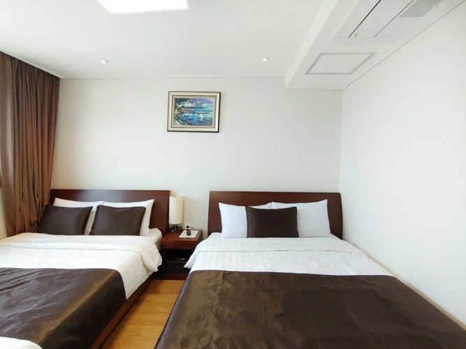 Iris Hotel